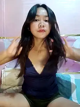 Hotbaby 1523 online show from 04/17/26, 01:47