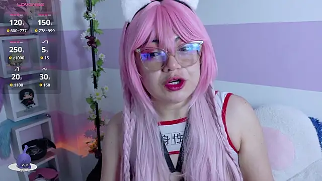 Catwhite  online show from 02/07/26, 03:38