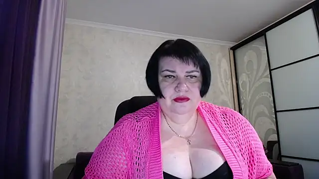 Snapshot of JuicyLady_Di chatting on 10/27/25, 04:38 JuicyLady Di online show from 10/27/25, 04:38