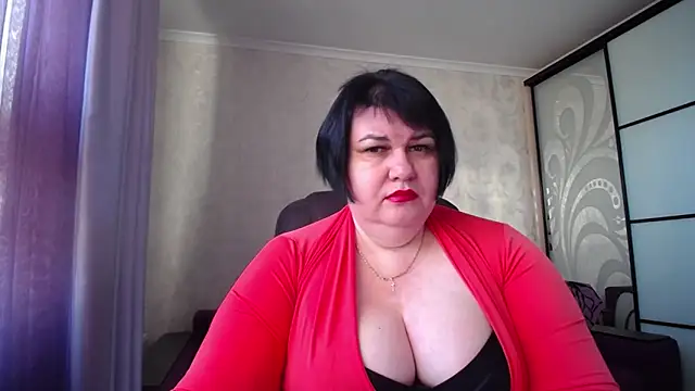 Snapshot of JuicyLady_Di chatting on 11/16/25, 05:57 JuicyLady Di online show from 11/16/25, 05:57