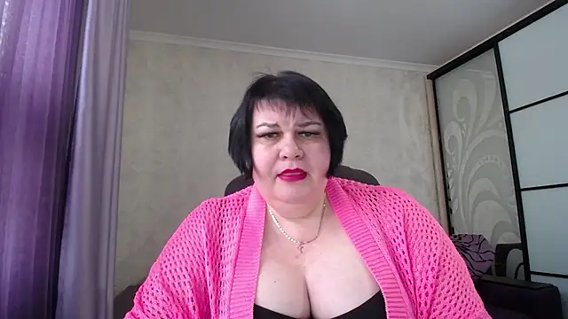 Snapshot of JuicyLady_Di chatting on 01/07/26, 10:18 JuicyLady Di online show from 01/07/26, 10:18