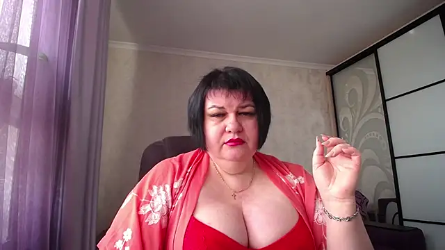 Snapshot of JuicyLady_Di chatting on 03/25/26, 05:57 JuicyLady Di online show from 03/25/26, 05:57