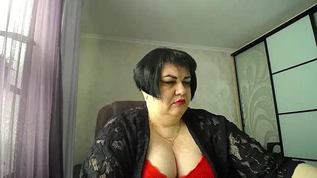 Snapshot of JuicyLady_Di chatting on 04/16/26, 04:57 JuicyLady Di online show from 04/16/26, 04:57