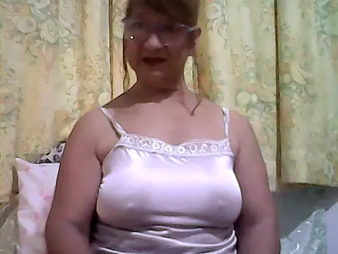 Snapshot of ScorpionLove12 chatting on 11/22/25, 04:39 ScorpionLove12 online show from 11/22/25, 04:39