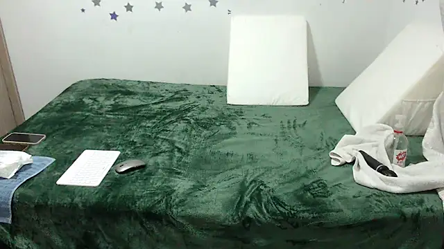 Snapshot of maya_hottt chatting on 12/22/24, 07:11 maya hottt online show from 12/22/24, 07:11