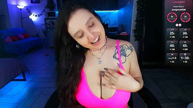 Snapshot of NicoleFancy chatting on 01/04/25, 11:59 NicoleFancy online show from 01/04/25, 11:59