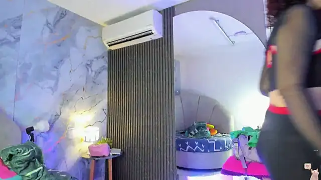 Katemoss70 online show from 10/05/25, 12:47