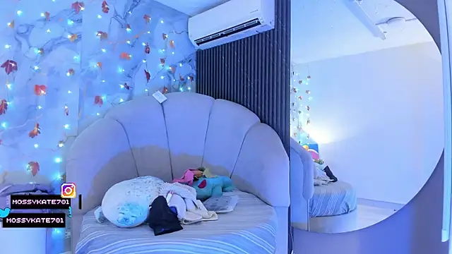 Katemoss70 online show from 11/21/25, 12:37