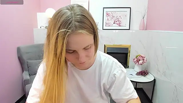 Snapshot of JadeSoft chatting on 01/08/25, 09:12 JadeSoft online show from 01/08/25, 09:12