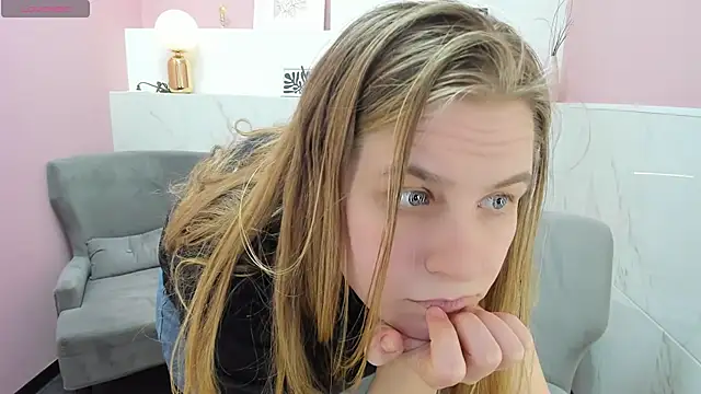 Snapshot of JadeSoft chatting on 01/26/25, 03:27 JadeSoft online show from 01/26/25, 03:27