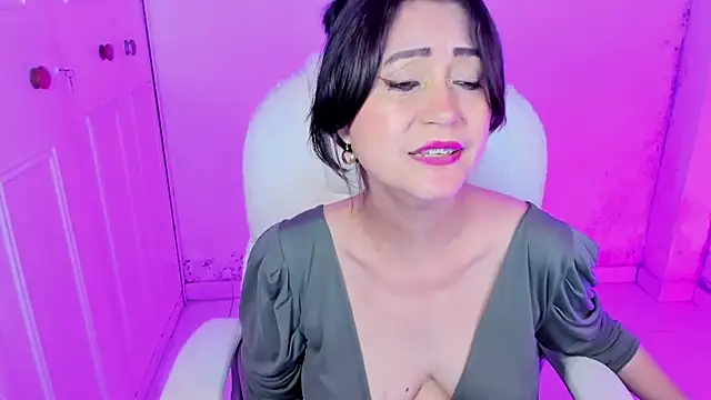 danielahot66 online show from 03/02/25, 10:24