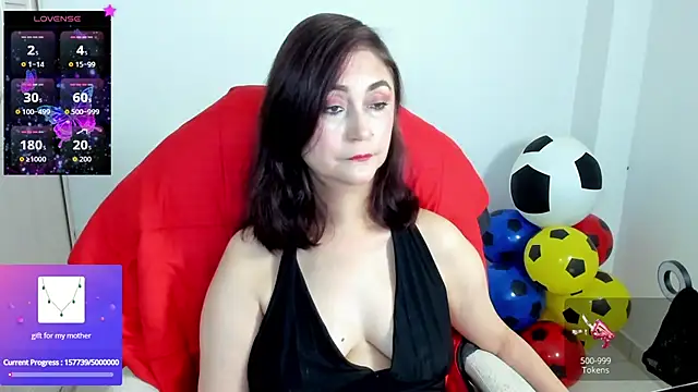 Snapshot of danielahot66 chatting on 06/25/26, 06:29 danielahot66 online show from 06/25/26, 06:29