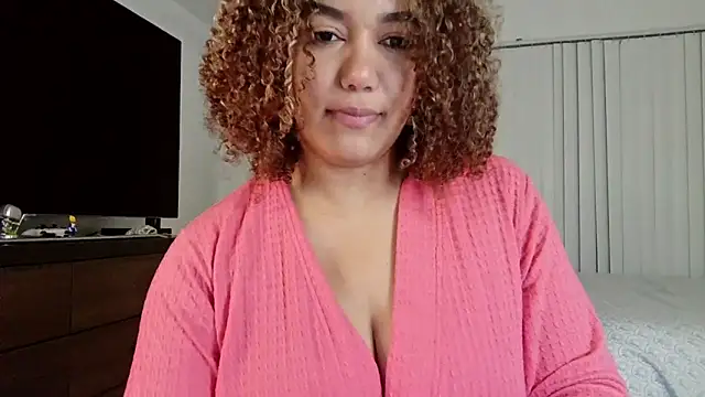 Snapshot of cataleya-glen chatting on 12/16/25, 12:54 cataleya-glen online show from 12/16/25, 12:54