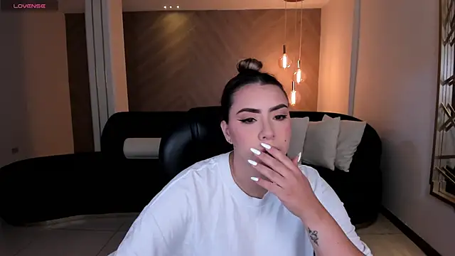 MartinnaBonnet online show from 12/17/24, 10:12