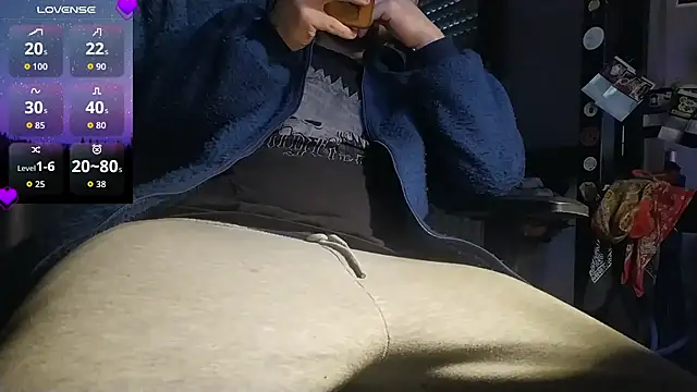 Purple Flamingo online show from 12/02/25, 02:01