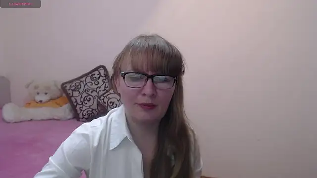 Snapshot of MargotLot chatting on 03/16/25, 05:25 MargotLot online show from 03/16/25, 05:25