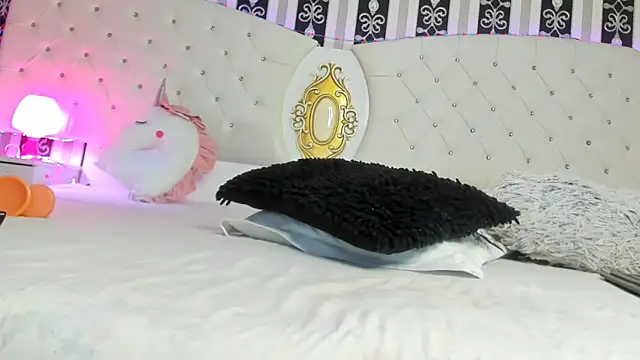 Aidasina online show from 03/10/25, 08:12