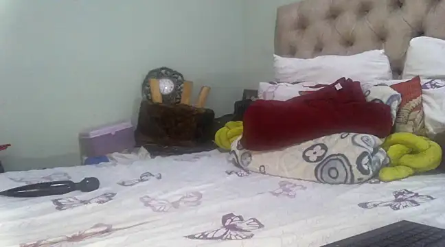 caramelqueen11 online show from 12/25/24, 05:37