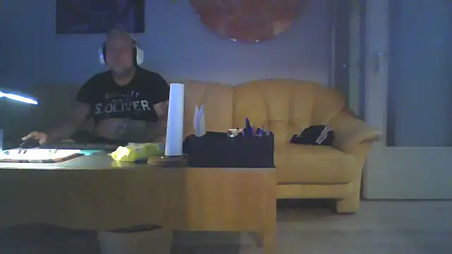 Hotwerner666 online show from 09/19/25, 11:55