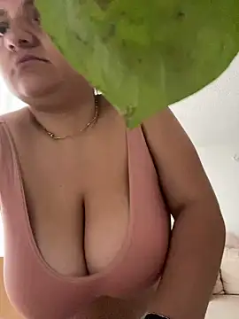 Snapshot of conhy_lehee chatting on 02/21/25, 01:33 conhy lehee online show from 02/21/25, 01:33