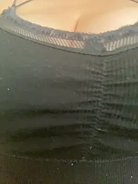 Snapshot of conhy_lehee chatting on 03/01/25, 12:23 conhy lehee online show from 03/01/25, 12:23