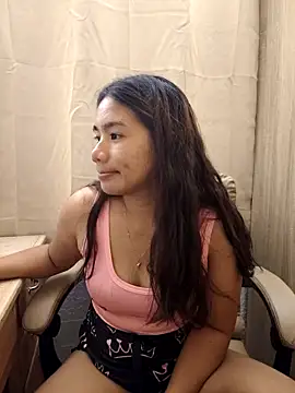 Snapshot of Kissy07 chatting on 02/24/25, 05:00 Kissy07 online show from 02/24/25, 05:00