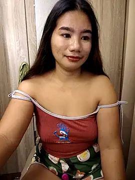 Snapshot of Kissy07 chatting on 09/24/25, 09:29 Kissy07 online show from 09/24/25, 09:29