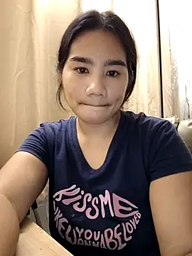 Snapshot of Kissy07 chatting on 10/04/25, 03:26 Kissy07 online show from 10/04/25, 03:26