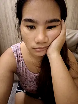 Snapshot of Kissy07 chatting on 10/19/25, 12:11 Kissy07 online show from 10/19/25, 12:11