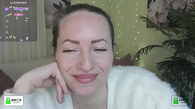 Queenymel online show from 03/18/26, 04:21