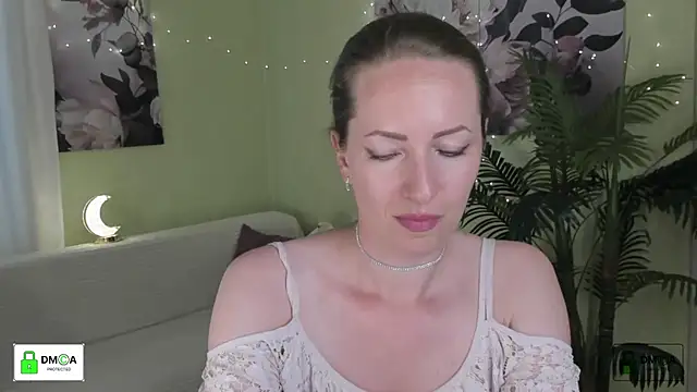 Queenymel online show from 07/02/26, 02:12