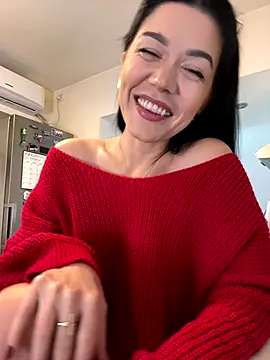 Snapshot of denise_k chatting on 10/29/25, 12:40 denise k online show from 10/29/25, 12:40