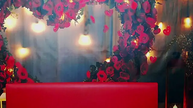 Snapshot of MilaLoona chatting on 03/06/25, 07:36 MilaLoona online show from 03/06/25, 07:36