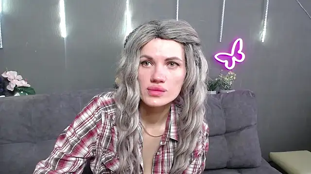 MilaLoona online show from 03/26/26, 07:47