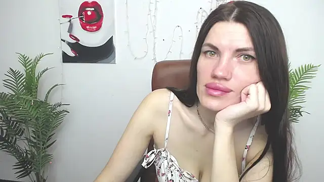 MilaLoona online show from 05/08/26, 06:08