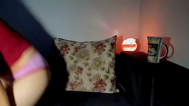 Snapshot of AliceisHome chatting on 09/23/25, 04:15 AliceisHome online show from 09/23/25, 04:15