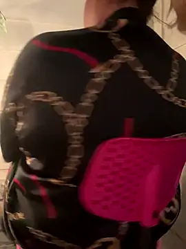 Snapshot of BigFineSelena chatting on 10/13/25, 03:50 BigFineSelena online show from 10/13/25, 03:50