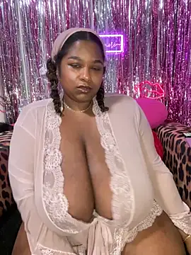 BigFineSelena online show from 02/11/26, 10:31