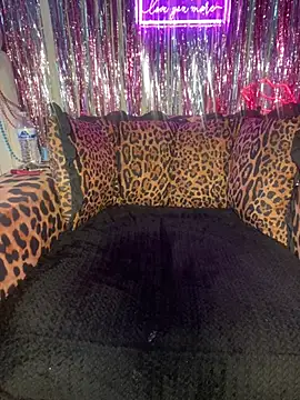 BigFineSelena online show from 04/15/26, 11:16