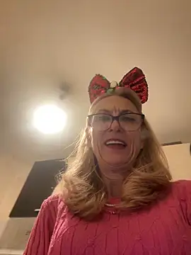 Snapshot of adella13 chatting on 12/16/24, 02:49 adella13 online show from 12/16/24, 02:49