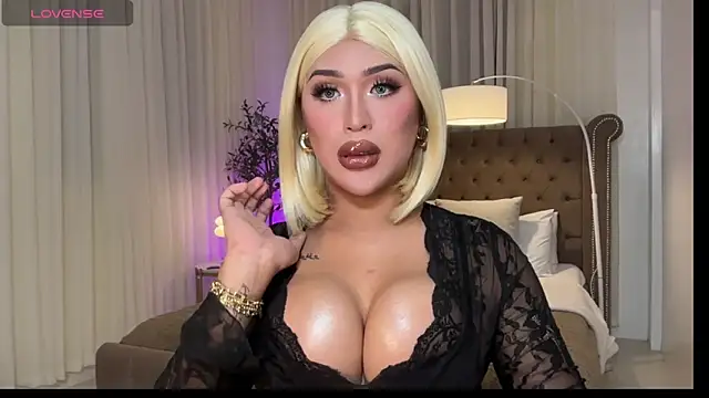 Your Majesty Tyra online show from 04/27/26, 05:49