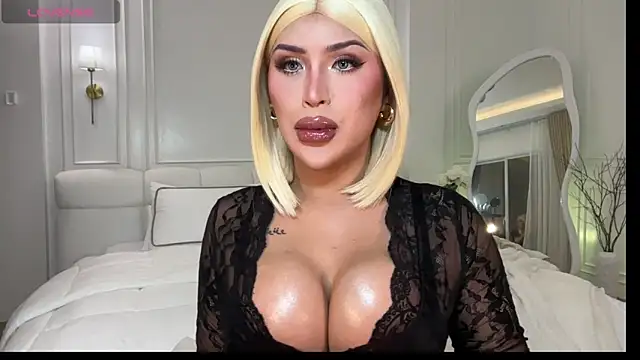 Your Majesty Tyra online show from 06/20/26, 04:48