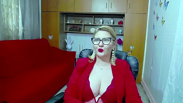 LucilleFenlys online show from 02/26/25, 06:15