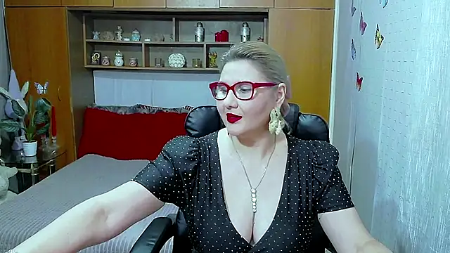 LucilleFenlys online show from 03/13/26, 08:59