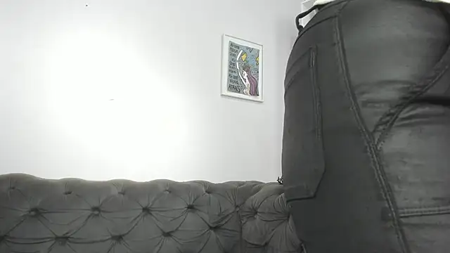 miss soffi  online show from 04/29/26, 12:09