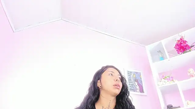 miss soffi  online show from 05/29/26, 12:14