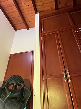 loolla 23 online show from 02/25/25, 12:47