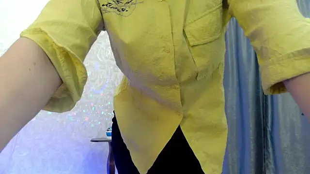 Snapshot of elenaza chatting on 10/11/25, 05:22 elenaza online show from 10/11/25, 05:22