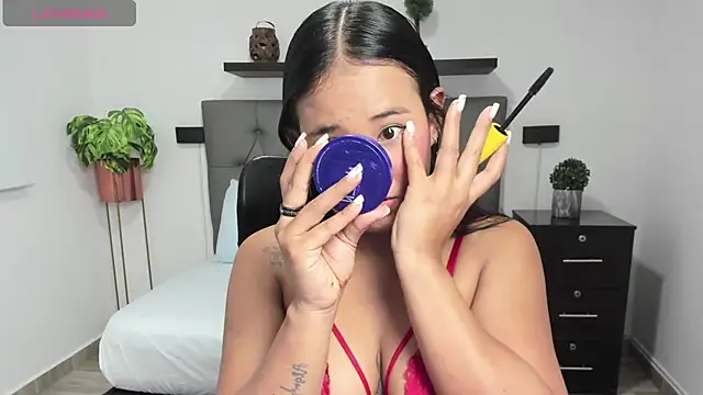 isabella florez online show from 01/28/25, 12:22