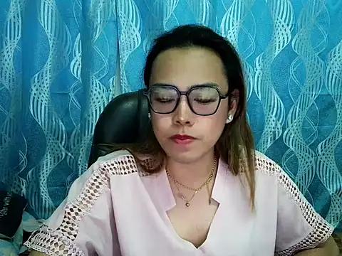 Your PrettyGirlxxx online show from 09/18/25, 06:04